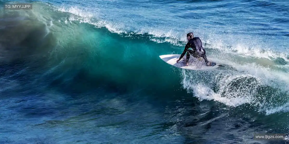 🏀 指尖轻点，高清直播让你身临其境！📱